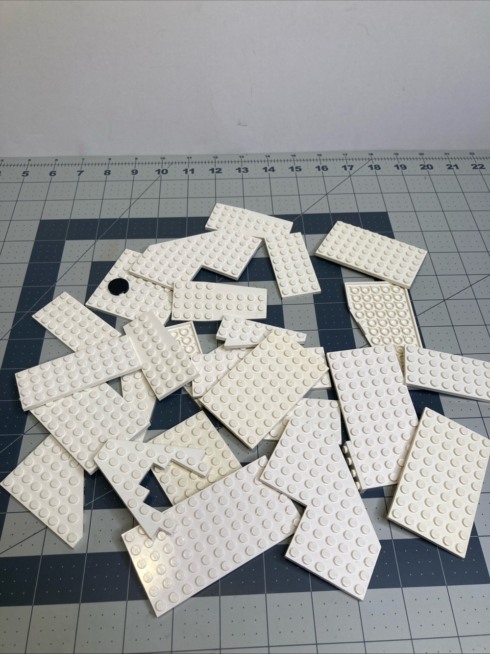 Lot of 27 White LEGO Plates Rectangular Various Angled Wedge Wing Pieces